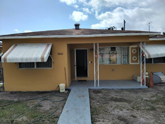 Building Photo - 1960 NW 57th St