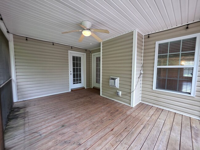 Building Photo - 205 Woodberry Pl