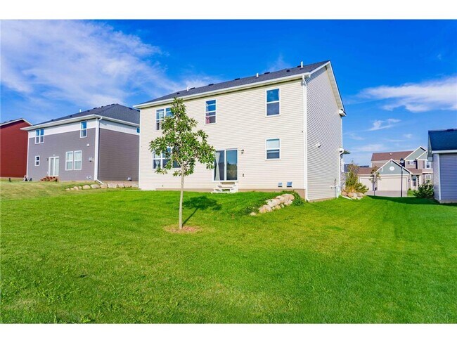 Building Photo - 1574 Edgebrook Ln