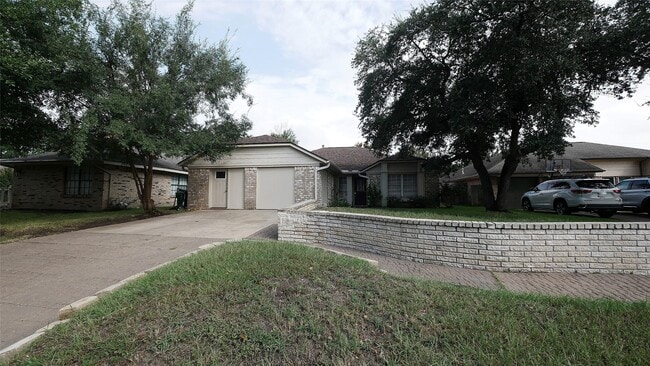 Building Photo - 22014 Grand Forks Dr