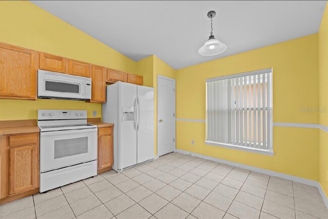 Building Photo - 131 Sandy Ridge Dr