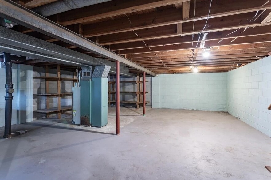 Building Photo - 1403 Daley Ave