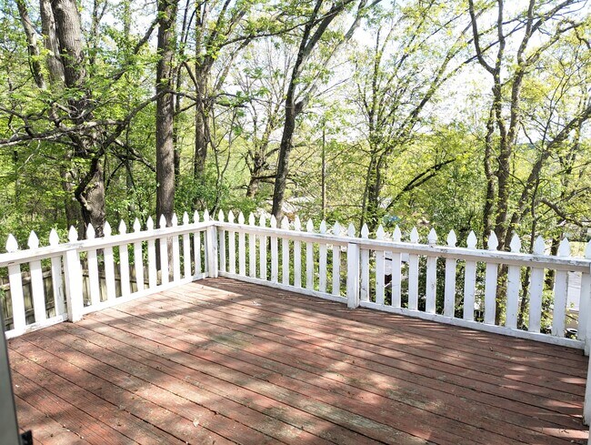 Building Photo - 304 Westfield Dr