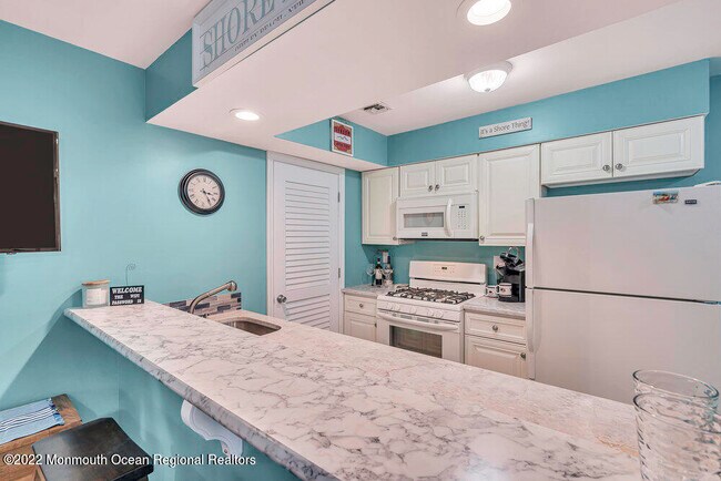Building Photo - 1709 NJ-35