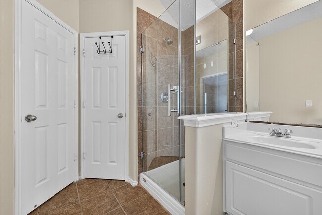 Building Photo - 5006 Mossy Bridge Dr