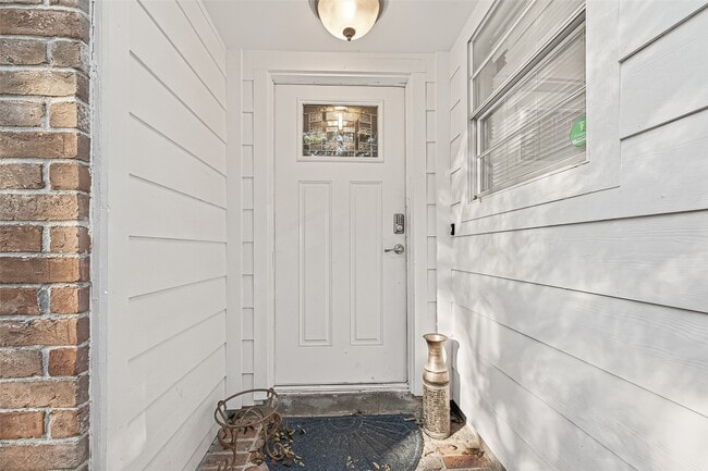 Building Photo - 13702 Ella Lee Ln