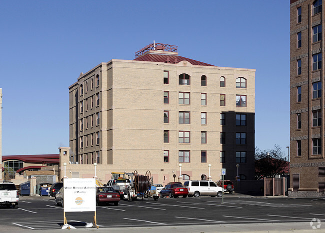 Building Photo - Union Plaza Apartments