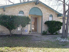 Building Photo - Beautiful 3 Bedroom 2 Bathroom in Rowlett!