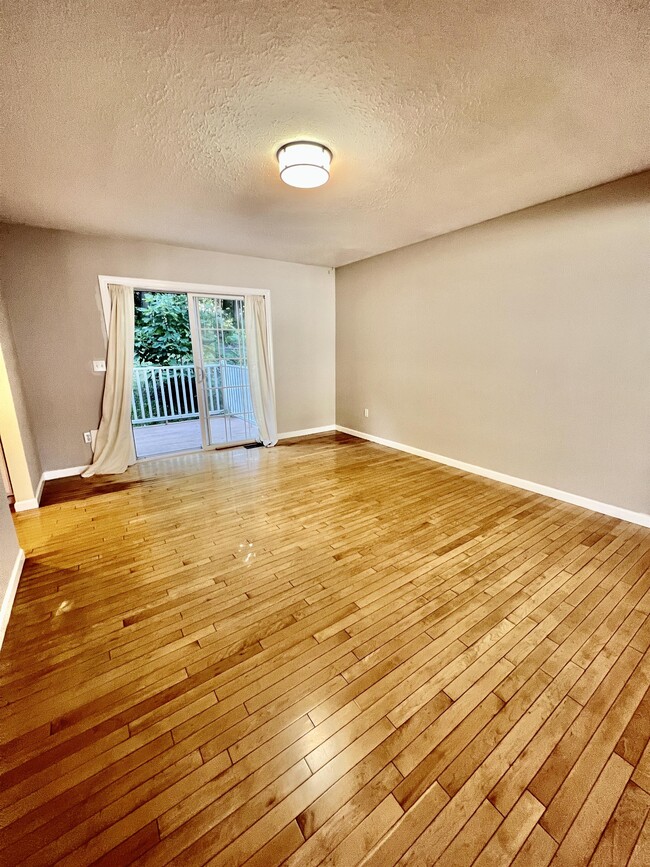 Building Photo - 229 Palisades Dr