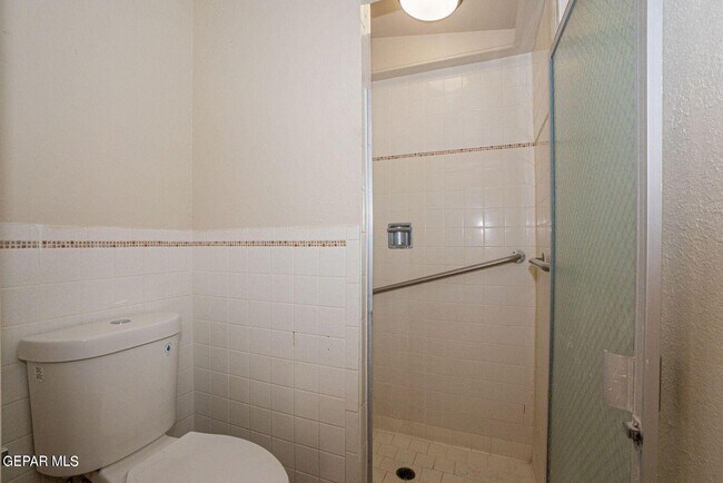 Building Photo - 4871 Los Reales Dr