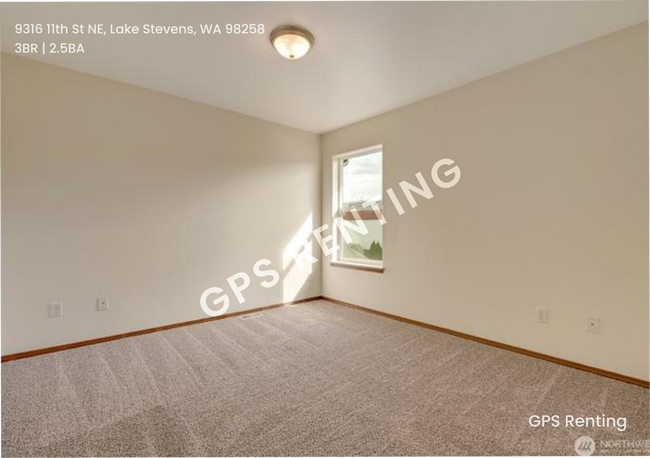Building Photo - Stylish 3-Bedroom Home in Prime Lake Steve...