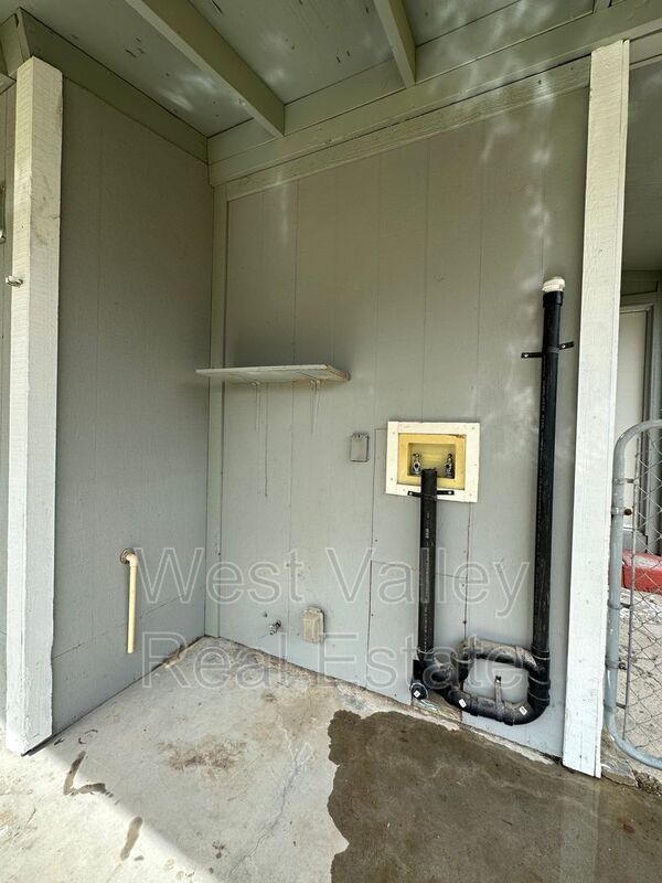 Building Photo - 319 F St