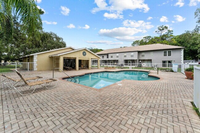 Building Photo - 5039 Sunridge Palms Dr