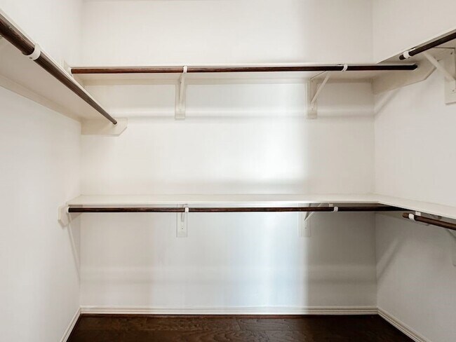 Building Photo - 14 Spincaster Drive