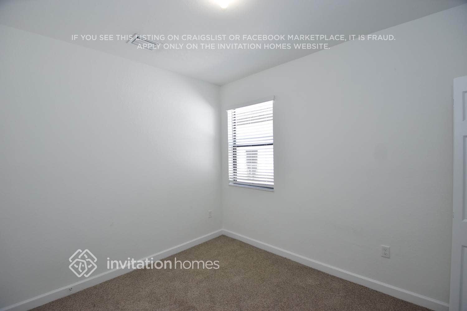 Building Photo - 3407 W 109th Pl