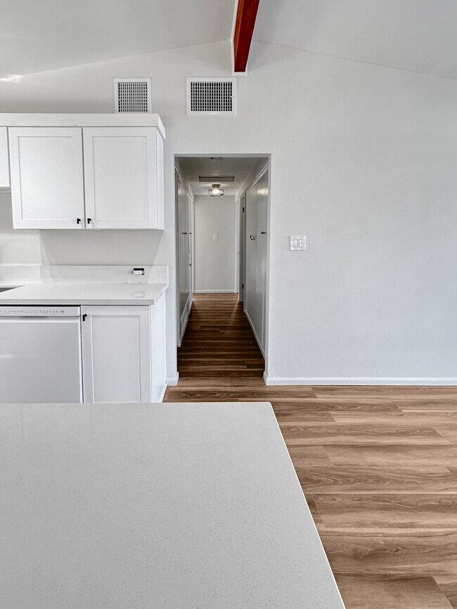 Building Photo - 1115 N Brand Blvd