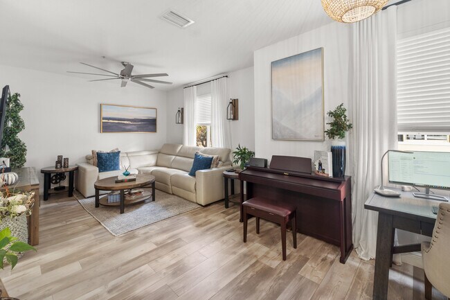 Building Photo - 3643 NW 5th Terrace