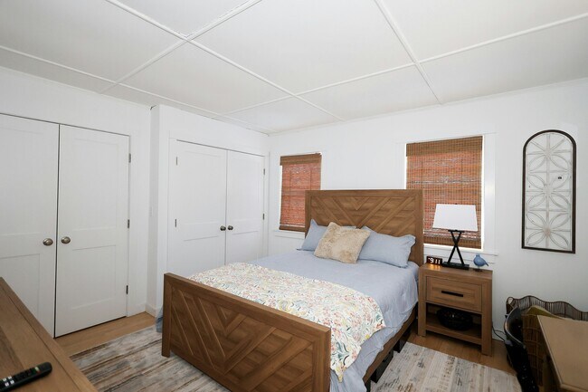 Building Photo - 6 Indian Ave