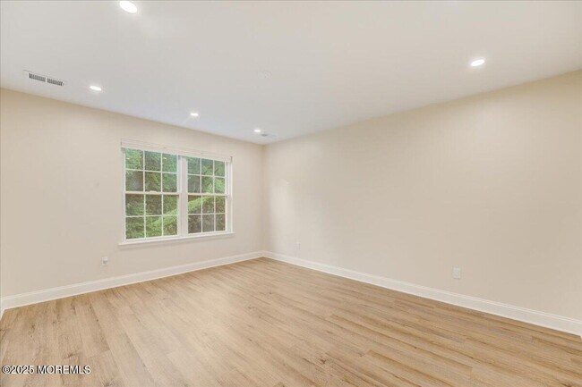 Building Photo - 152 Frontier Way