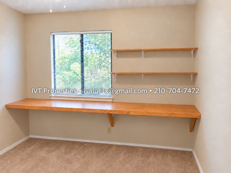 Building Photo - 7311 Sunscape Way
