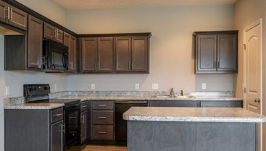 Building Photo - Beautiful 3 Bedroom Duplex in Republic, Missouri