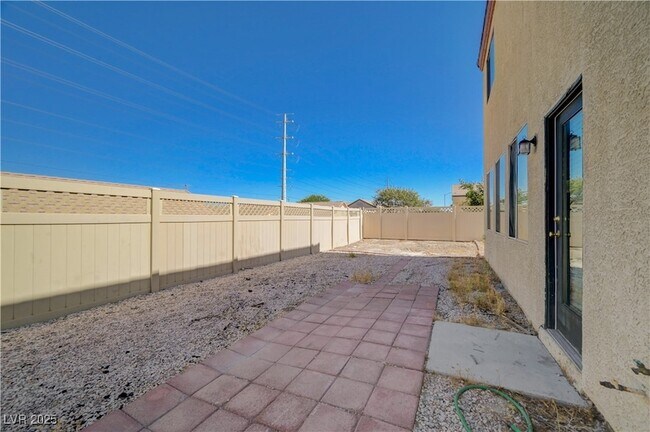 Building Photo - 5716 Breezy Wind Ct