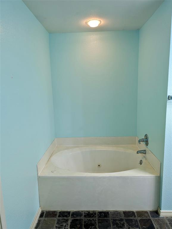 Building Photo - 1605 Balsam Way
