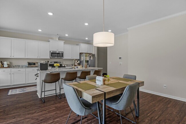Building Photo - Fantastic home in Bradley Park.
