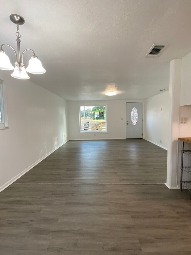 Building Photo - 12120 71st St E