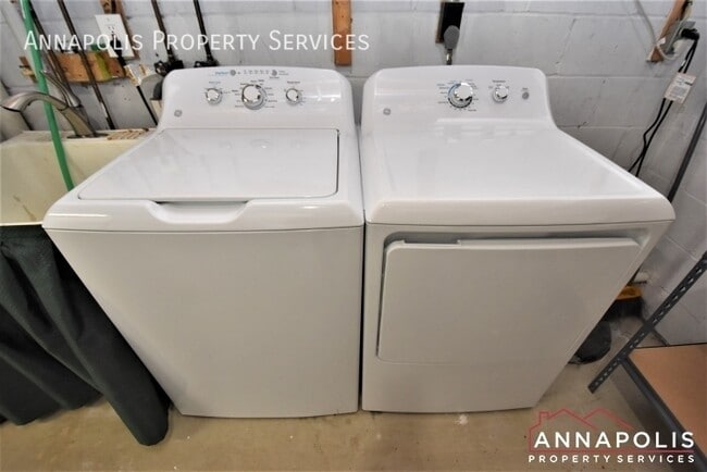 Building Photo - 508 Greenblades Ct