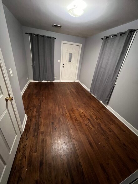 Building Photo - 2147 W 19th St