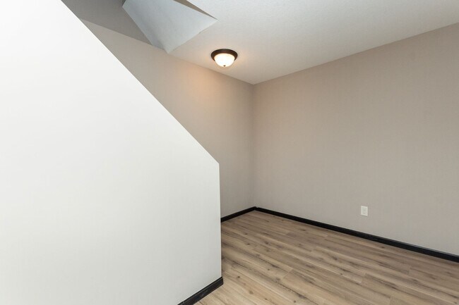 Building Photo - 11050 E Fawn Grove St