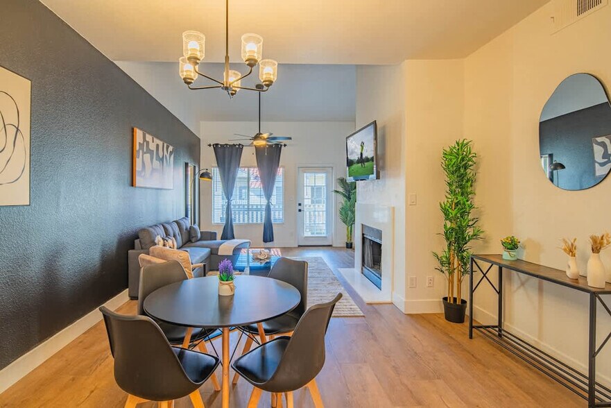 Building Photo - 7900 E Princess Dr