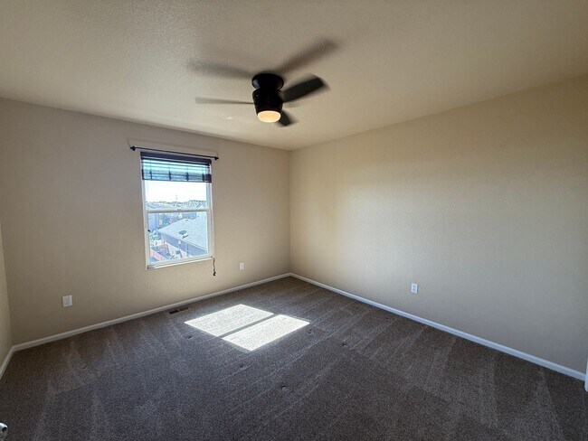Building Photo - 3 Bed, 3 Bath Home in Forrest Meadows! – M...