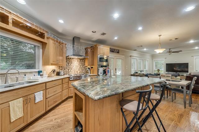 Building Photo - 6119 Hudson St