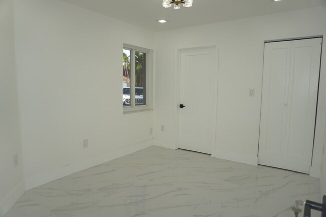 Building Photo - 15614 SW 110th Terrace