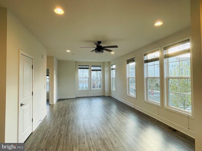 Building Photo - 14554 Alsace Ln