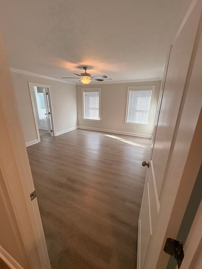 Building Photo - 114 Alva Ct