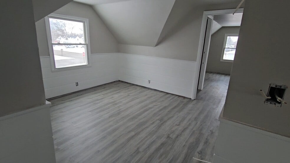 Building Photo - 6209 Pleasant Ave