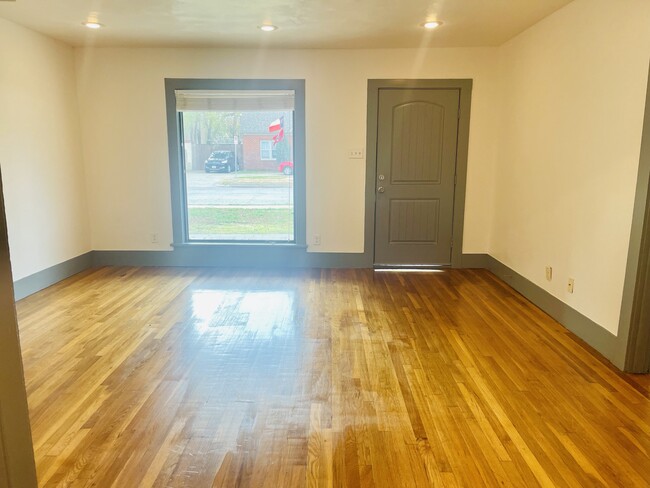 Building Photo - 2314 16th St