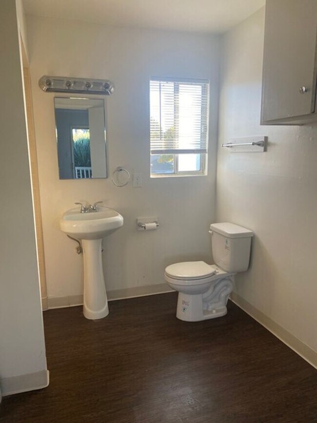 Building Photo - Coming Soon!! Downstairs studio, with water, trash and basic cable included!