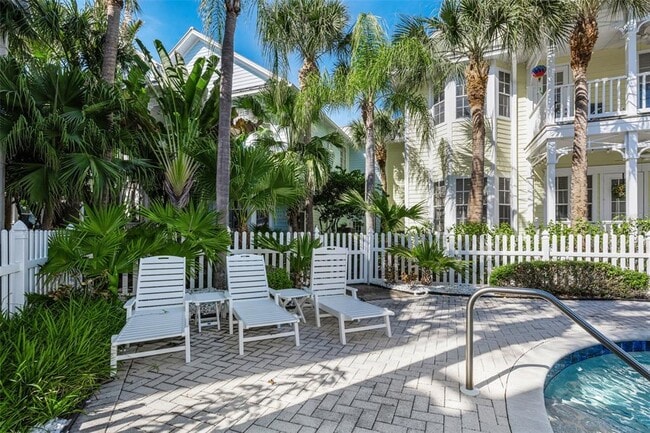 Building Photo - 924 Hemingway Cir