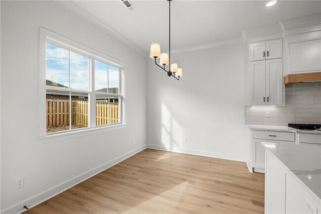 Building Photo - 550 Apollo Dr