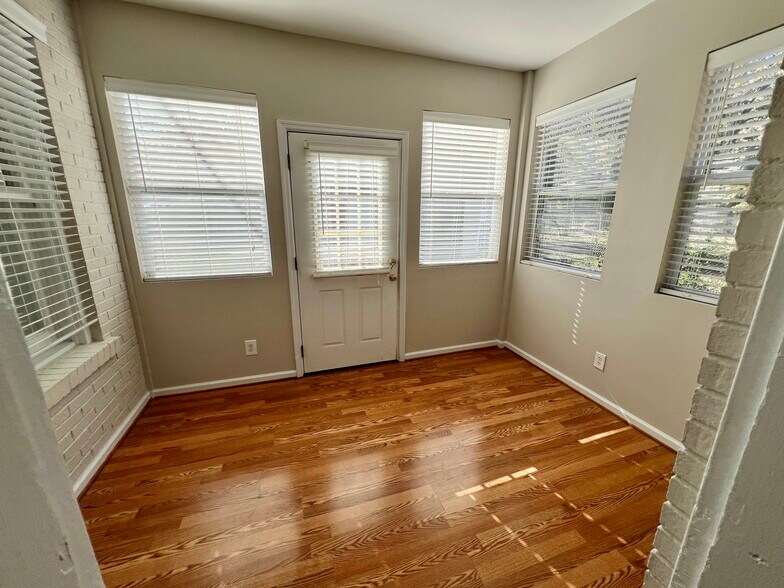 Building Photo - 7728 Delmar Blvd