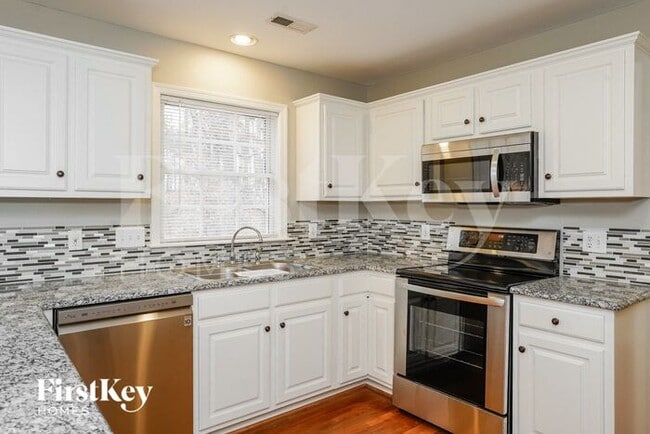 Building Photo - 2508 Glen Meadow Dr