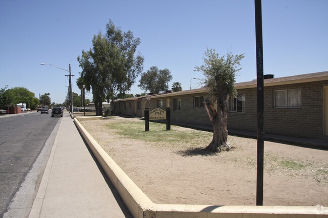 Building Photo - Desert Sun Apartments