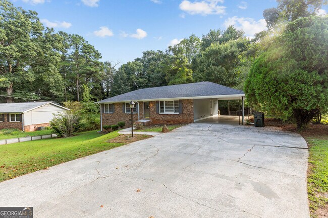 Building Photo - 1834 Dogwood Ct SW