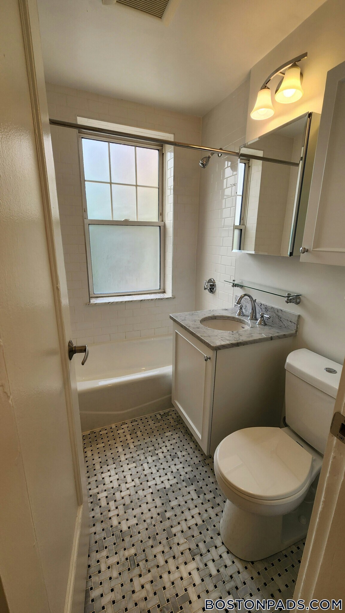 Building Photo - 18 Chauncy St