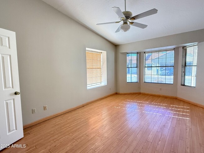 Building Photo - 1500 N Sunview Pkwy