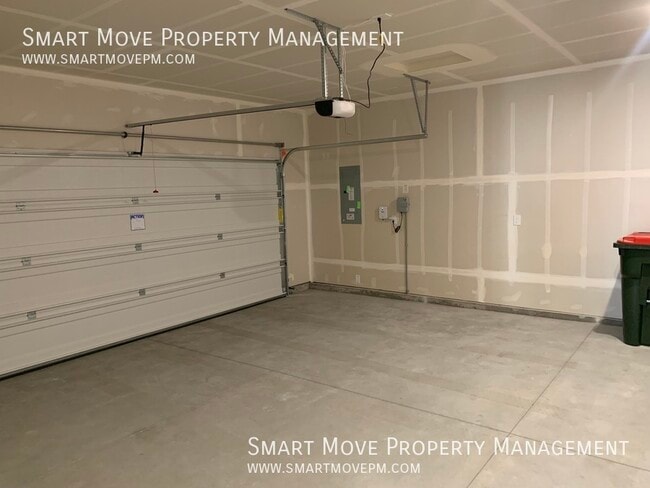 Building Photo - 3553 W Newland St